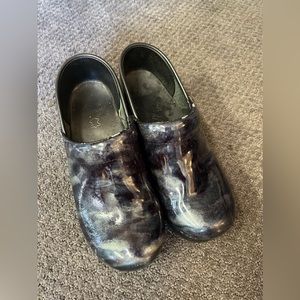 DANSKO black gray blue green clogs shoes 38 7.5 8